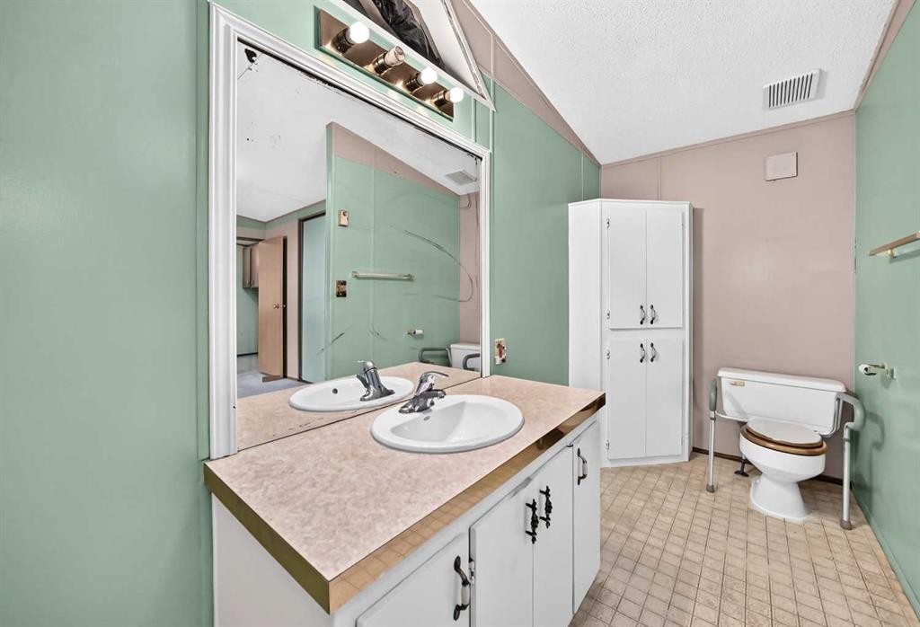 3218 Burroughs Manor Ne, Calgary, AB