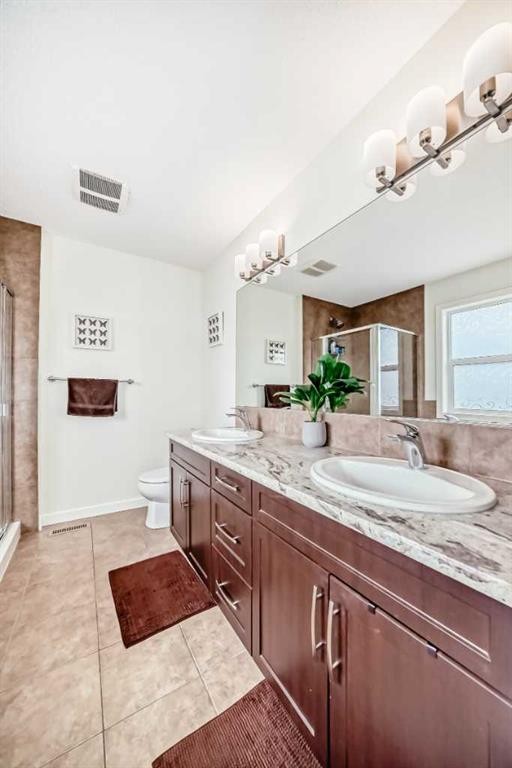 33 Redstone Drive Ne, Calgary, AB
