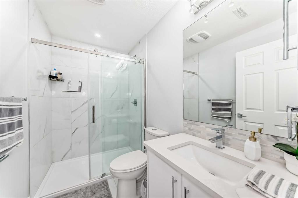 33 Redstone Drive Ne, Calgary, AB