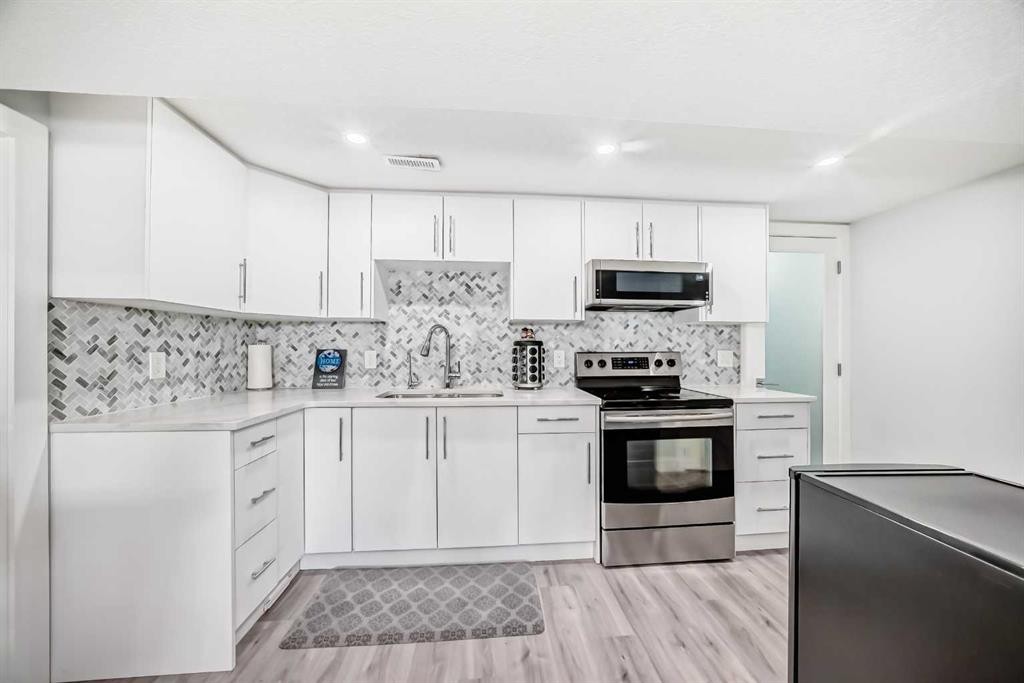 33 Redstone Drive Ne, Calgary, AB