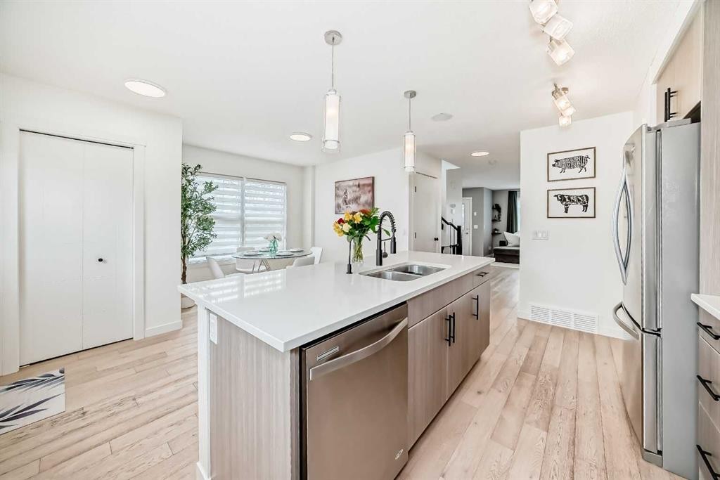 258 Fireside Drive, Cochrane, AB