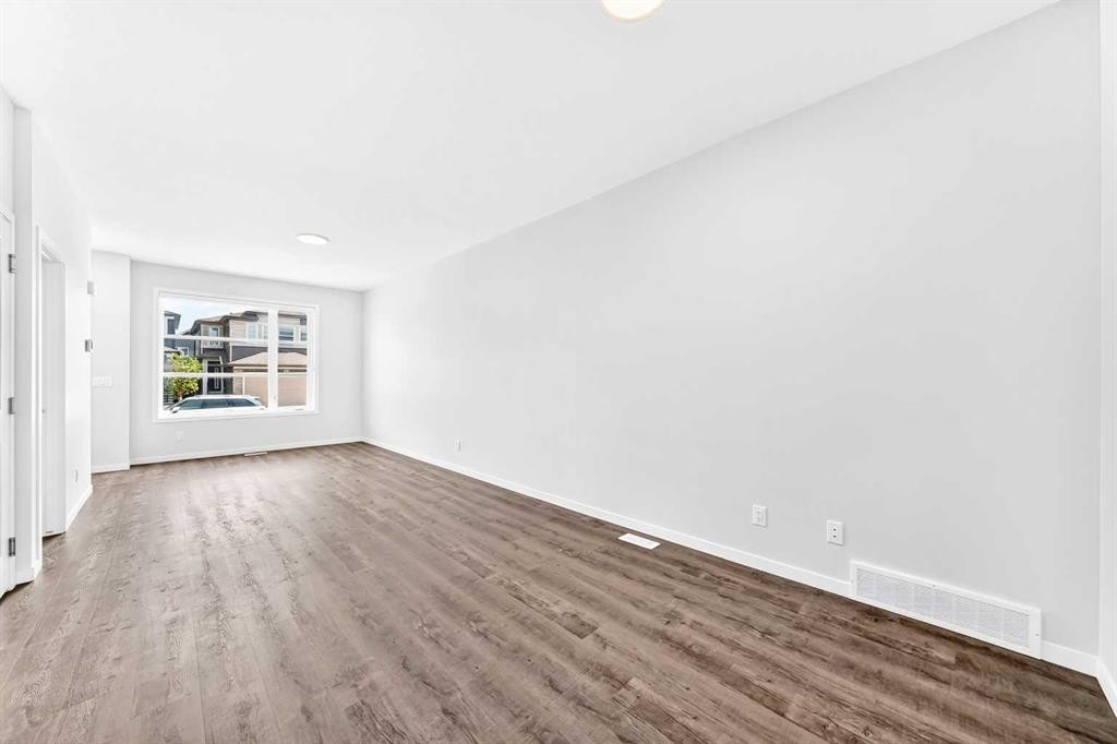 41 Corner Glen Row Ne, Calgary, AB - Indoor