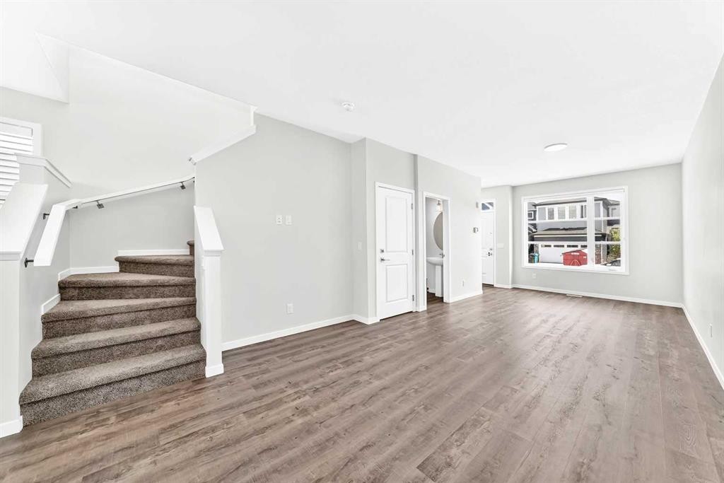 41 Corner Glen Row Ne, Calgary, AB - Indoor