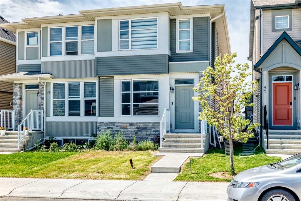 41 Corner Glen Row Ne, Calgary, AB - Outdoor With Facade