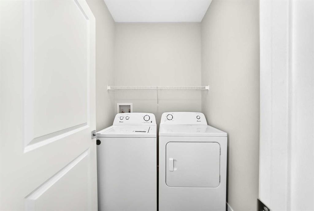 41 Corner Glen Row Ne, Calgary, AB - Indoor Photo Showing Laundry Room