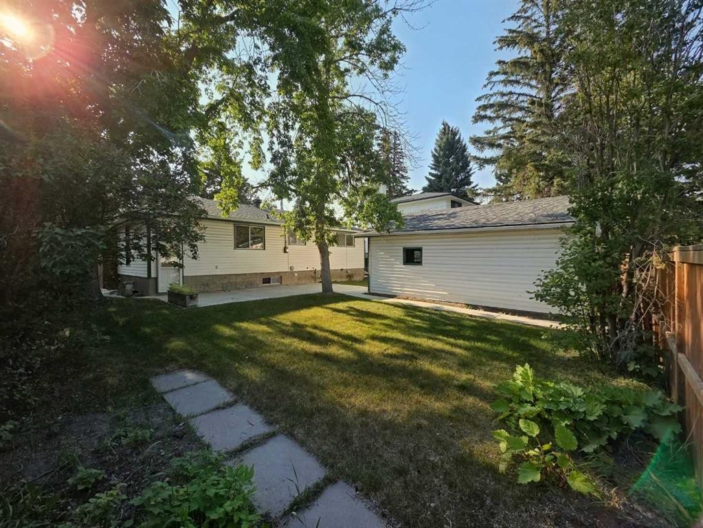 5936 Dalmead Crescent Nw, Calgary, AB - Outdoor