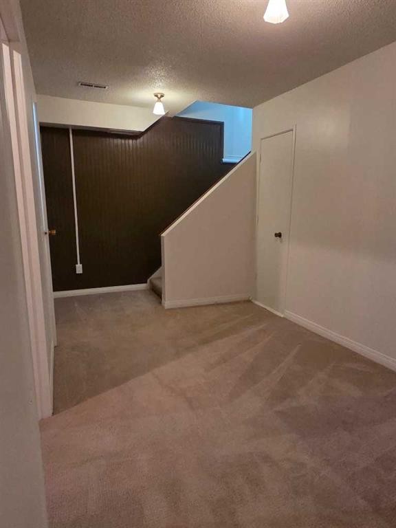 5936 Dalmead Crescent Nw, Calgary, AB - Indoor Photo Showing Other Room