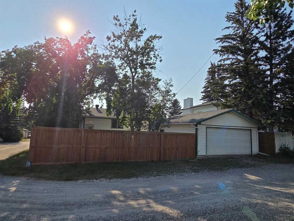 5936 Dalmead Crescent Nw, Calgary, AB - Outdoor