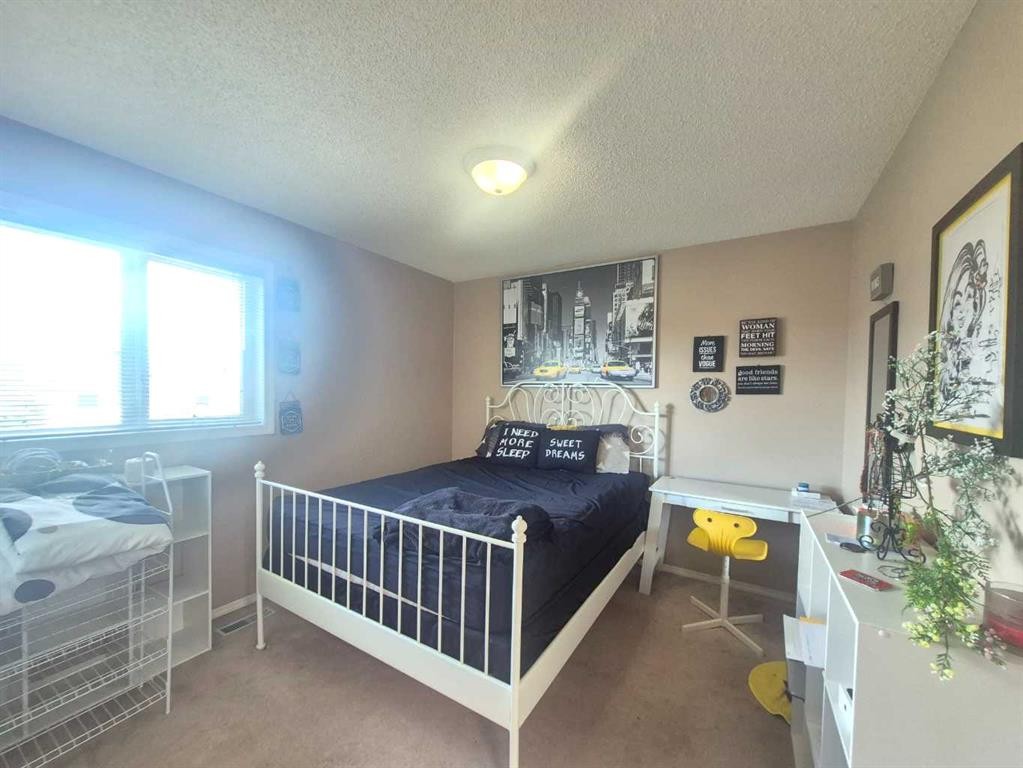 127 Hampstead Circle Nw, Calgary, AB