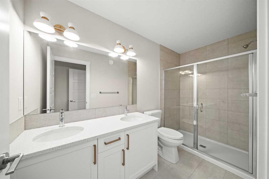 102 Sora Gardens Se, Calgary, AB