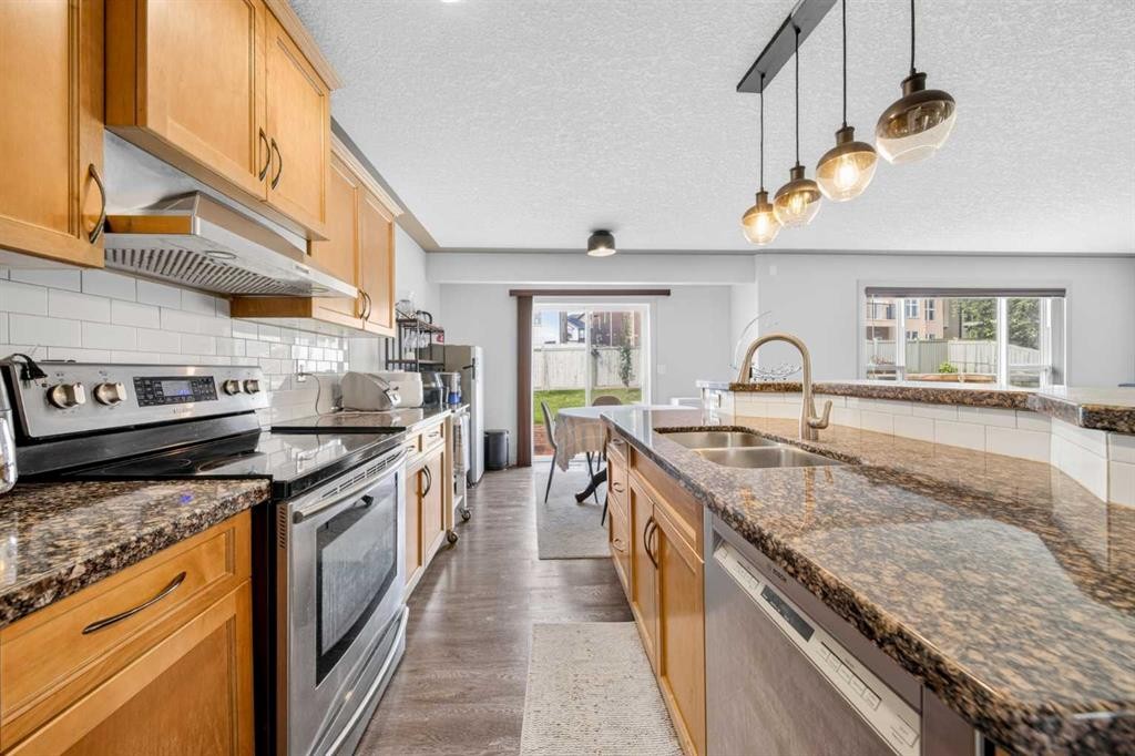 15 Sherwood Common Nw, Calgary, AB