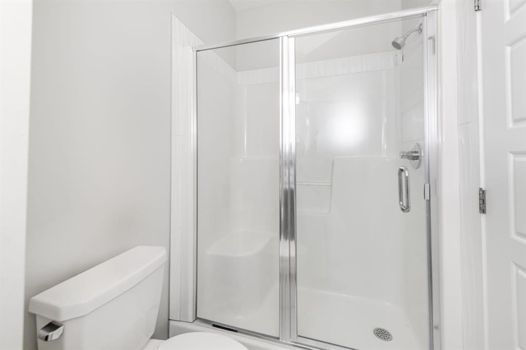 983 Corner Meadows Way Ne, Calgary, AB