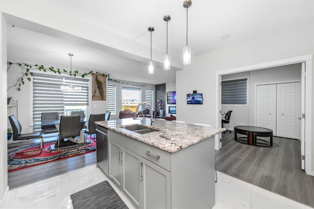 983 Corner Meadows Way Ne, Calgary, AB