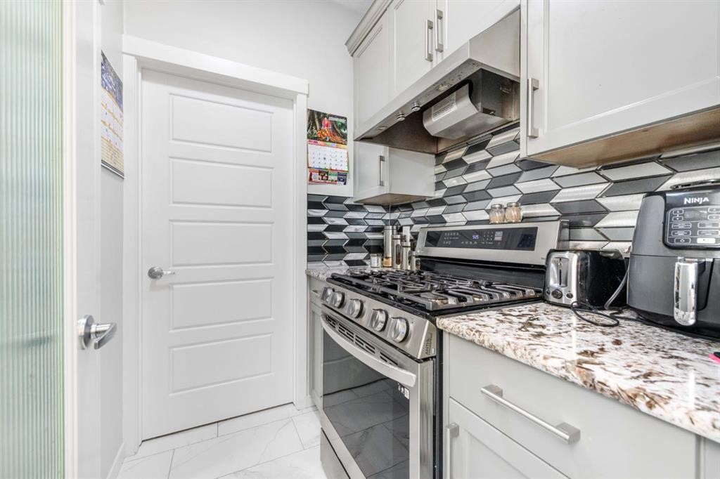 983 Corner Meadows Way Ne, Calgary, AB