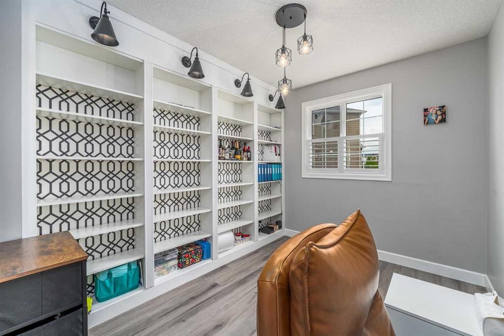 46 Yorkstone Way Sw, Calgary, AB - Indoor