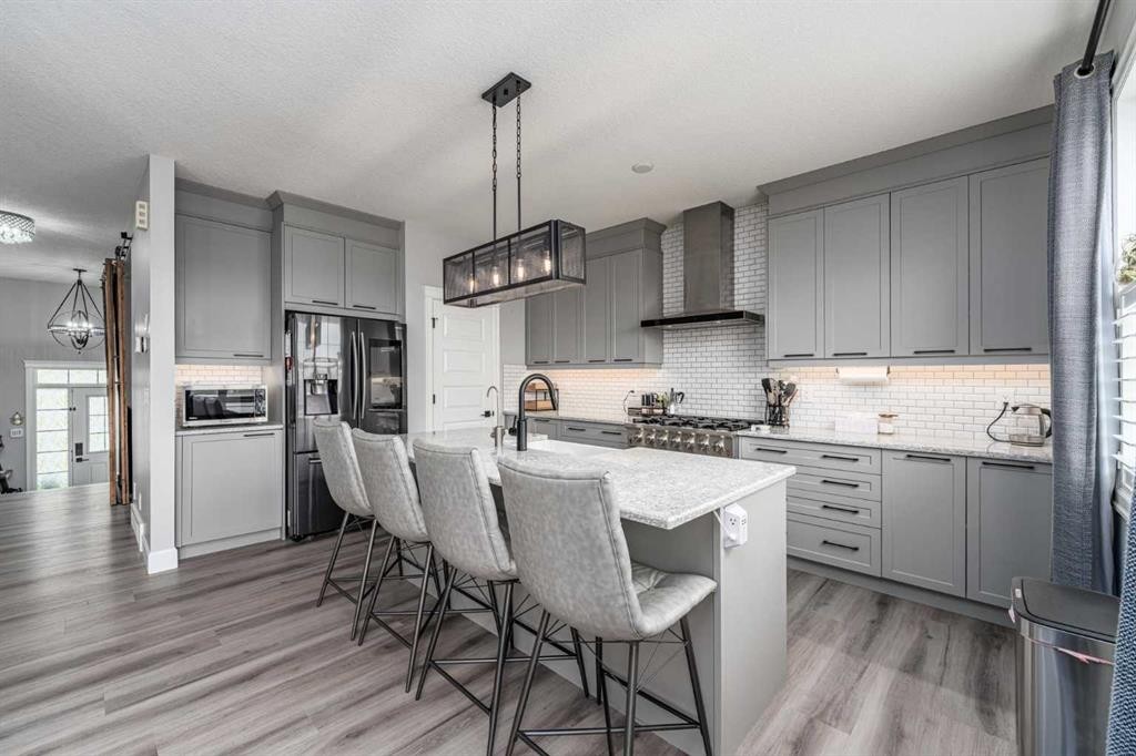 46 Yorkstone Way Sw, Calgary, AB - Indoor Photo Showing Kitchen With Upgraded Kitchen