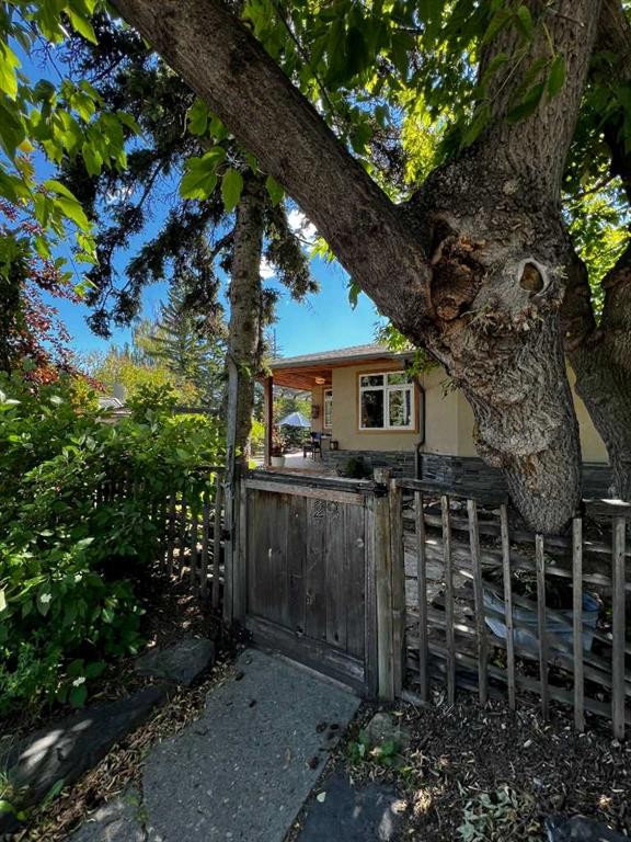 29 Windermere Road Sw, Calgary, AB