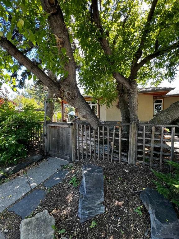29 Windermere Road Sw, Calgary, AB
