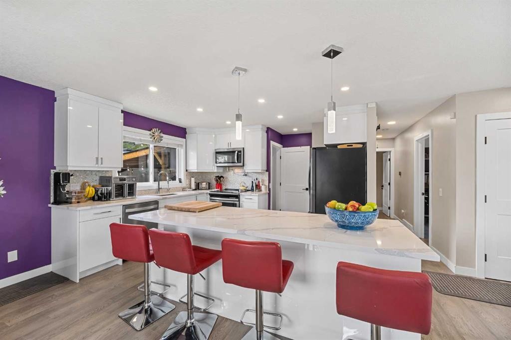 80 Allandale Close Se, Calgary, AB - Indoor
