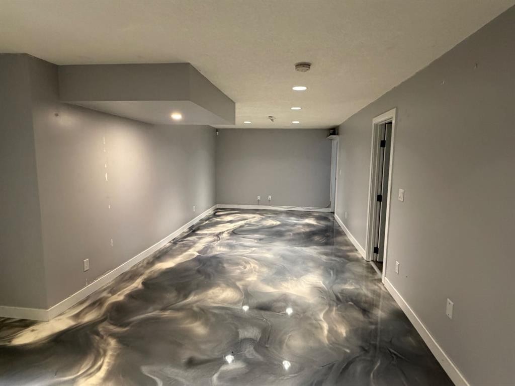 80 Allandale Close Se, Calgary, AB - Indoor Photo Showing Other Room
