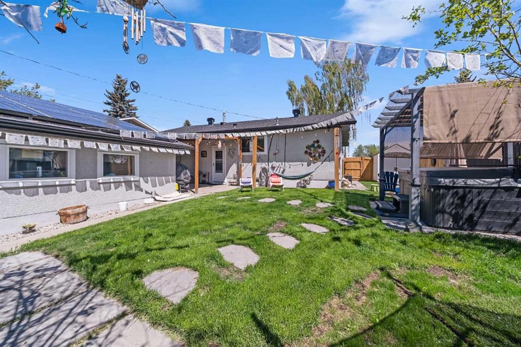 80 Allandale Close Se, Calgary, AB - Outdoor