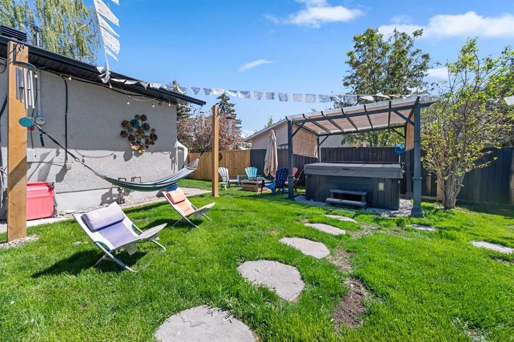 80 Allandale Close Se, Calgary, AB - Outdoor