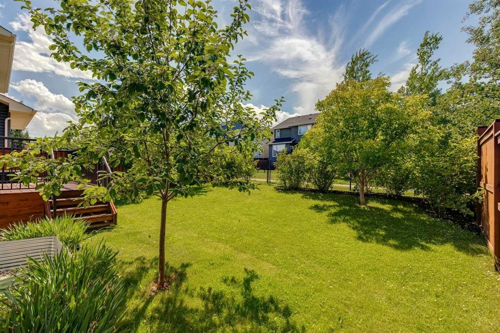 17 Crestbrook Hill Sw, Calgary, AB