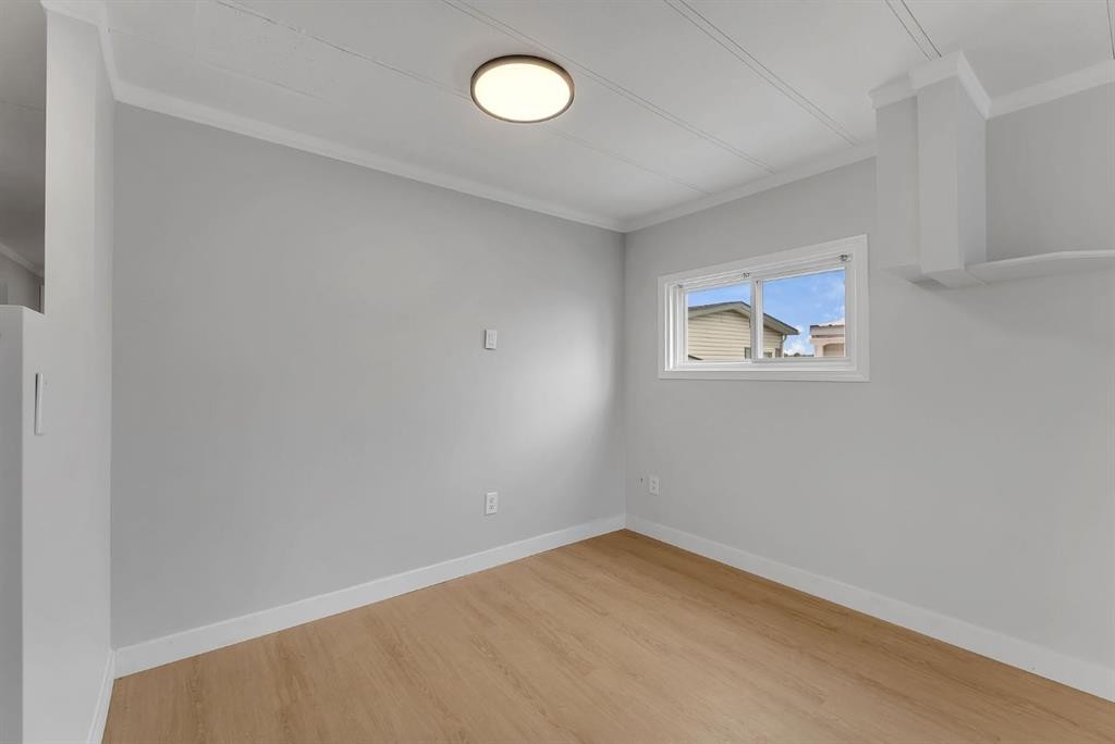 3223 83 Street Nw, Calgary, AB