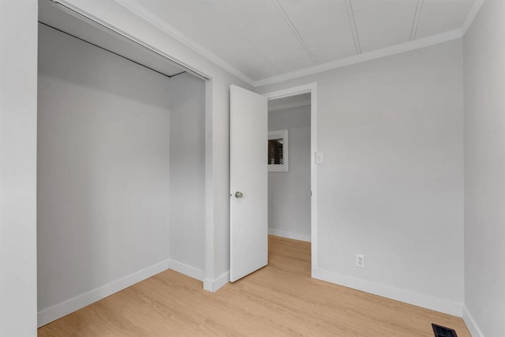 3223 83 Street Nw, Calgary, AB