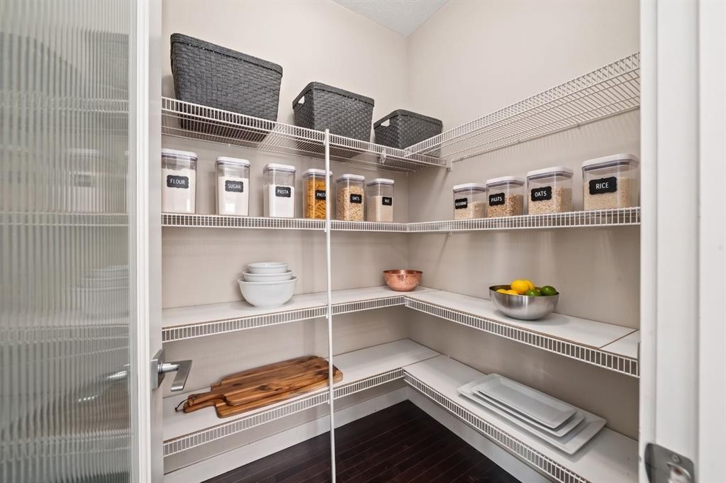 172 Mcivor Terrace, Chestermere, AB - Indoor With Storage