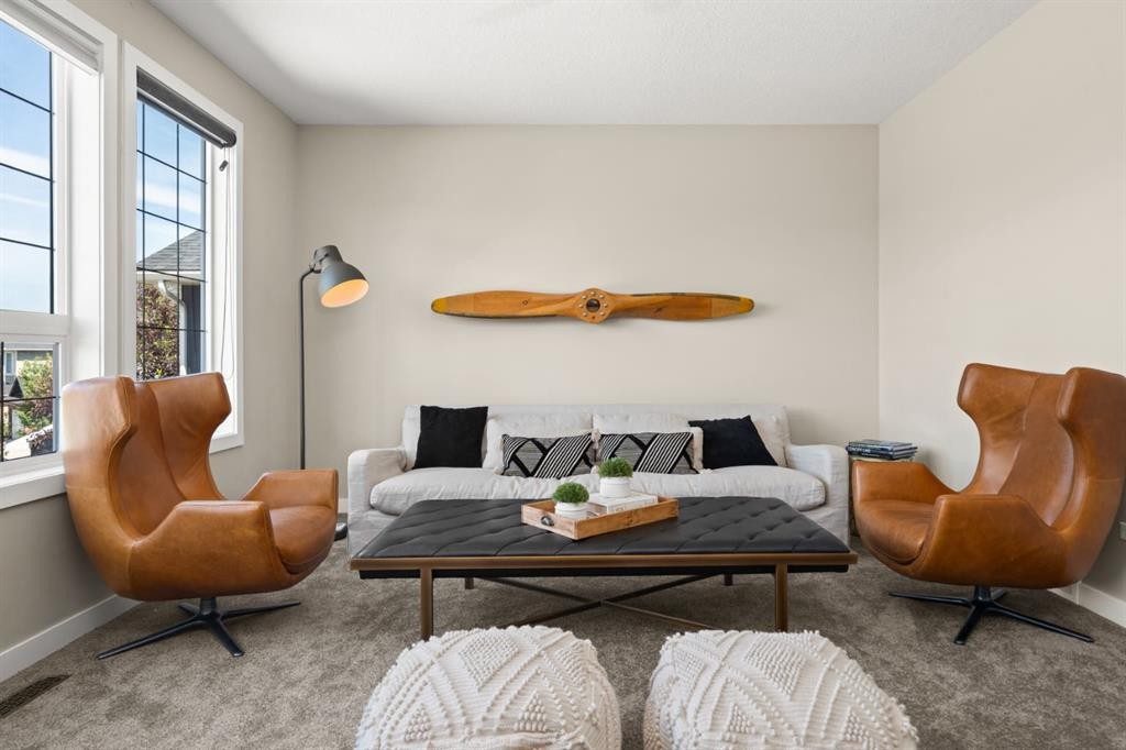 172 Mcivor Terrace, Chestermere, AB - Indoor Photo Showing Living Room