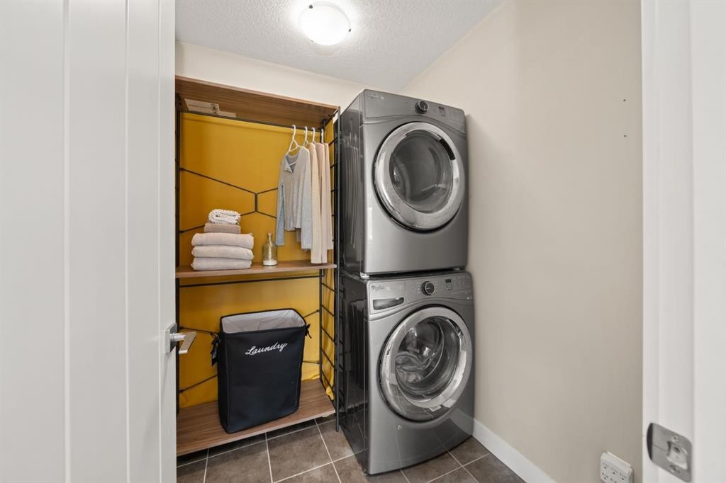 172 Mcivor Terrace, Chestermere, AB - Indoor Photo Showing Laundry Room