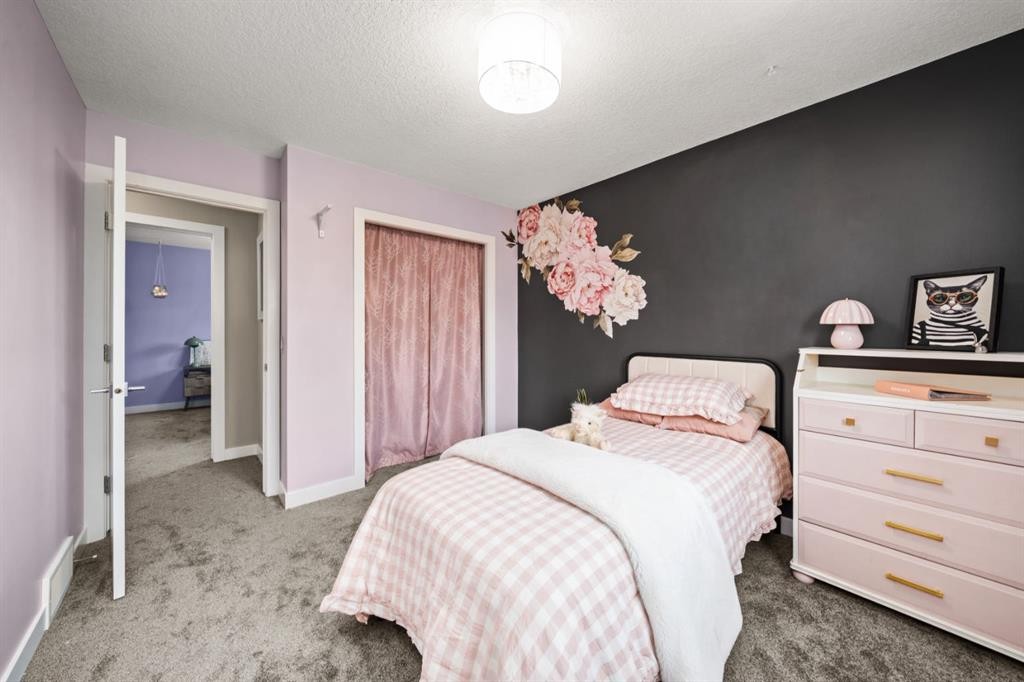 172 Mcivor Terrace, Chestermere, AB - Indoor Photo Showing Bedroom