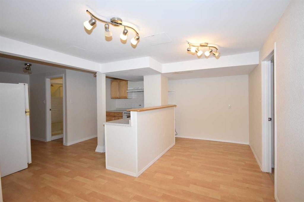 2604 106 Avenue Sw, Calgary, AB