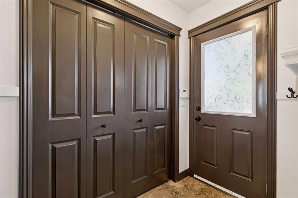 316 Prestwick Terrace Se, Calgary, AB - Indoor Photo Showing Other Room
