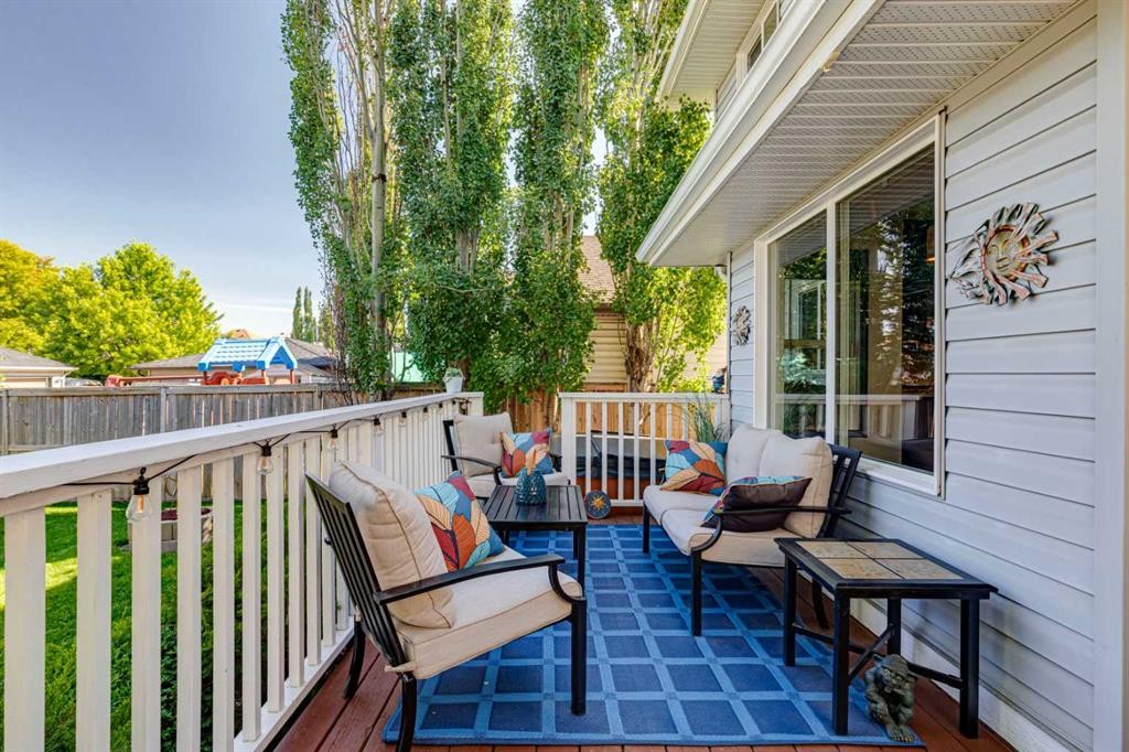 316 Prestwick Terrace Se, Calgary, AB - Outdoor With Deck Patio Veranda With Exterior