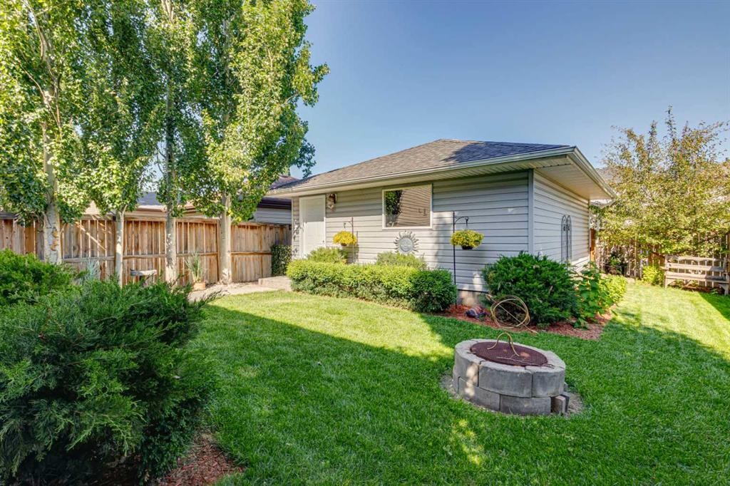 316 Prestwick Terrace Se, Calgary, AB - Outdoor