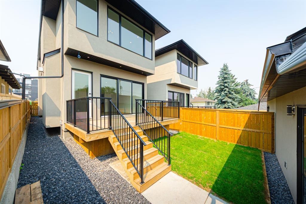 2028 36 Street Sw, Calgary, AB - Outdoor With Exterior