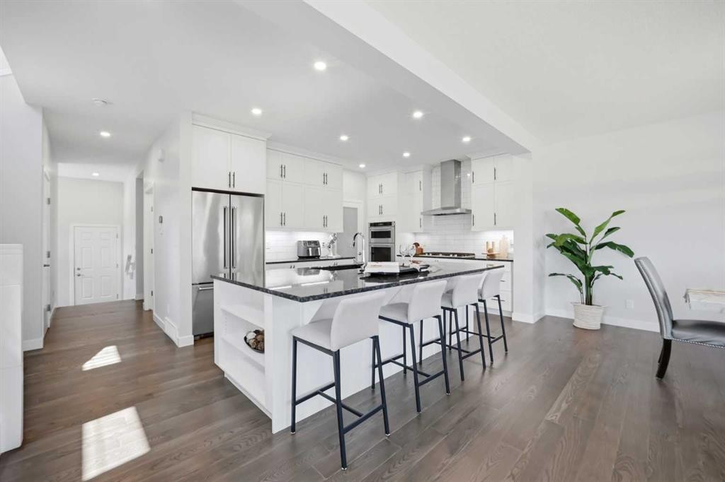114 Corner Meadows Grove Ne, Calgary, AB - Indoor Photo Showing Kitchen With Upgraded Kitchen