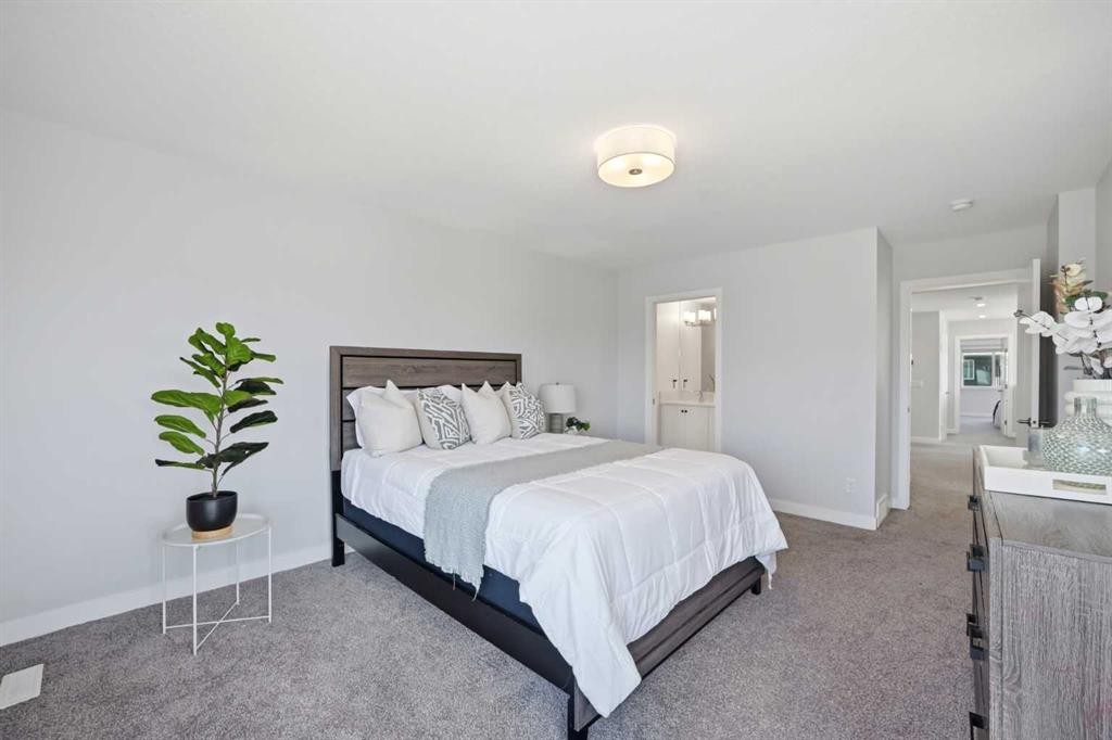 114 Corner Meadows Grove Ne, Calgary, AB - Indoor Photo Showing Bedroom