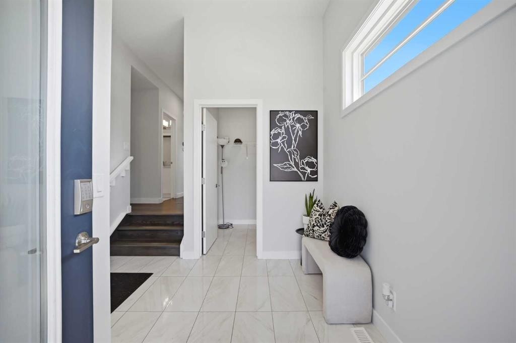 114 Corner Meadows Grove Ne, Calgary, AB - Indoor Photo Showing Other Room