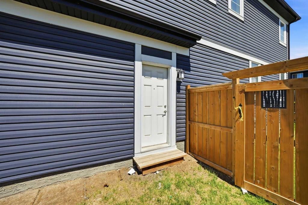 114 Corner Meadows Grove Ne, Calgary, AB - Outdoor With Exterior