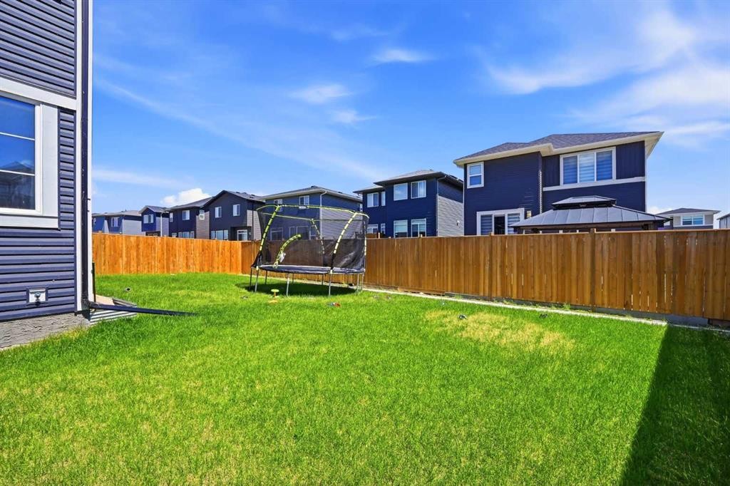 114 Corner Meadows Grove Ne, Calgary, AB - Outdoor
