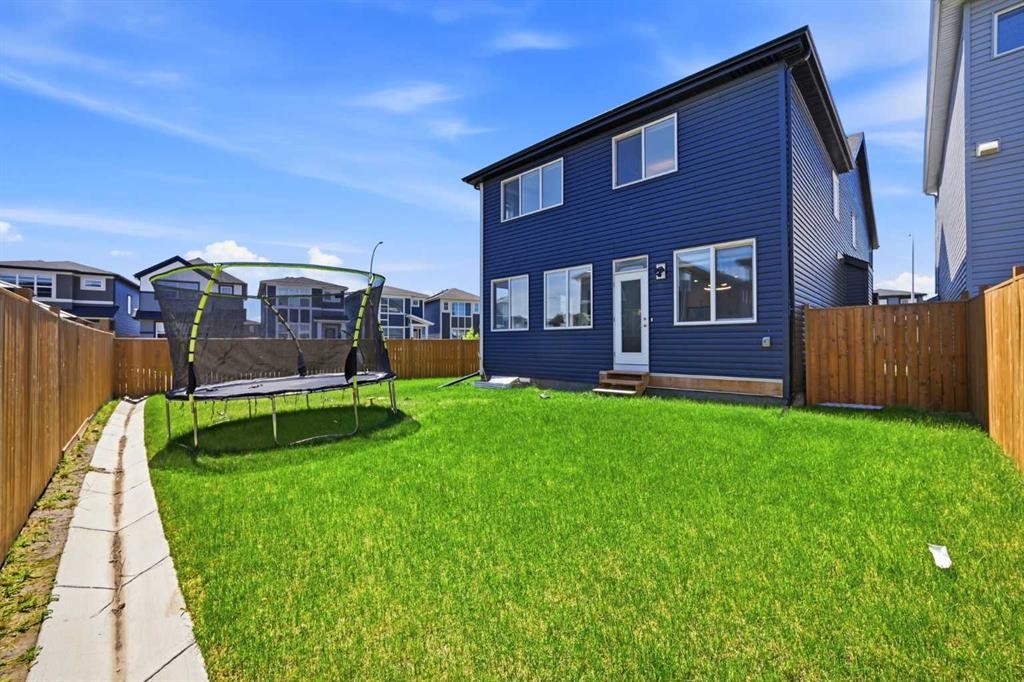 114 Corner Meadows Grove Ne, Calgary, AB - Outdoor