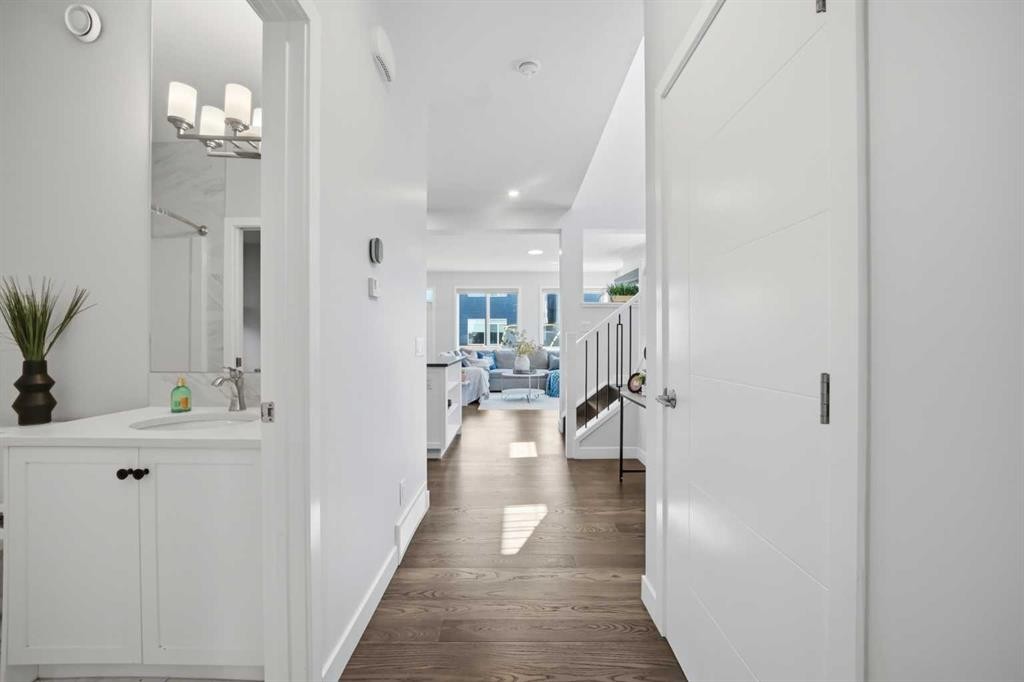 114 Corner Meadows Grove Ne, Calgary, AB - Indoor Photo Showing Other Room