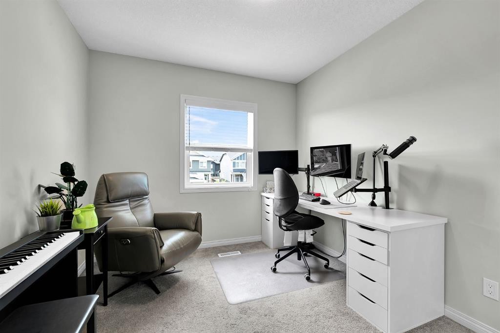 40 Legacy Glen Street Se, Calgary, AB - Indoor Photo Showing Office