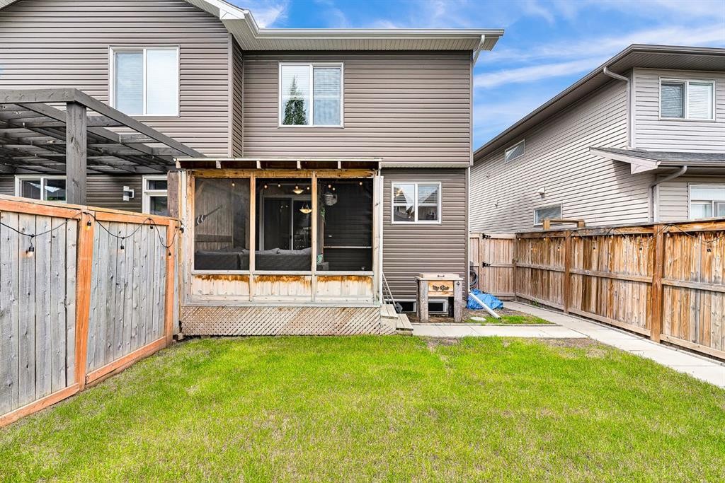 40 Legacy Glen Street Se, Calgary, AB - Outdoor With Exterior