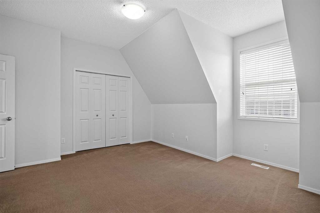 21-43 Springborough Boulevard Sw, Calgary, AB - Indoor Photo Showing Other Room