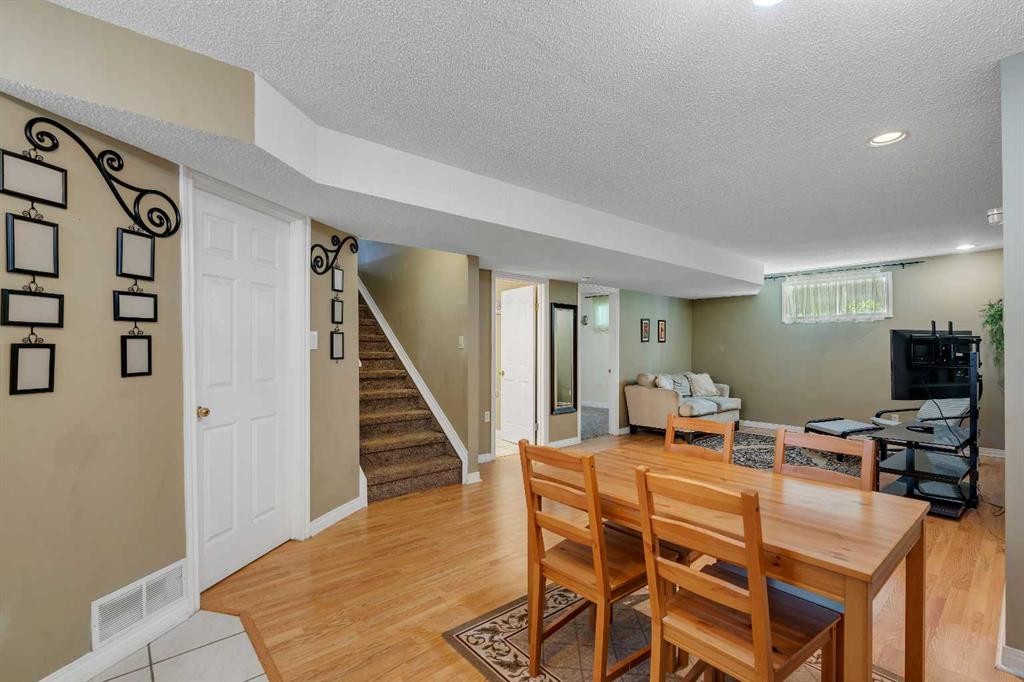 84 Willowbrook Crescent Nw, Airdrie, AB - Indoor