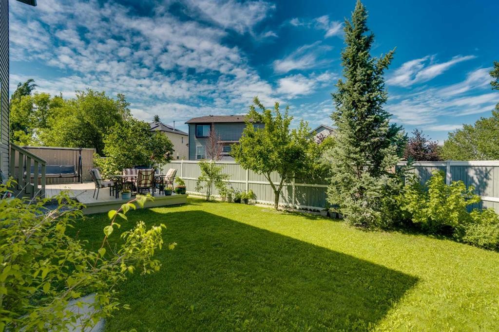84 Willowbrook Crescent Nw, Airdrie, AB - Outdoor